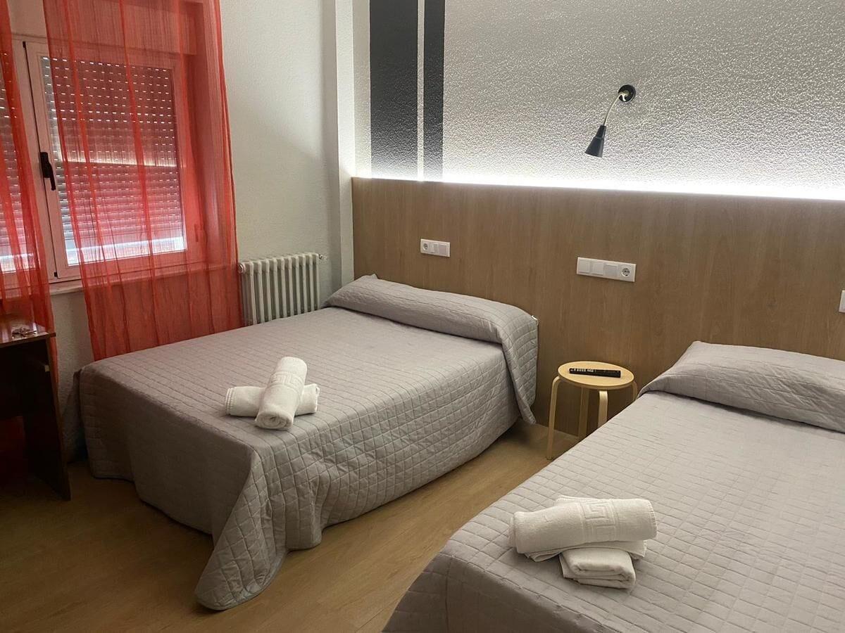 Hostal Uria Salamanca Luaran gambar