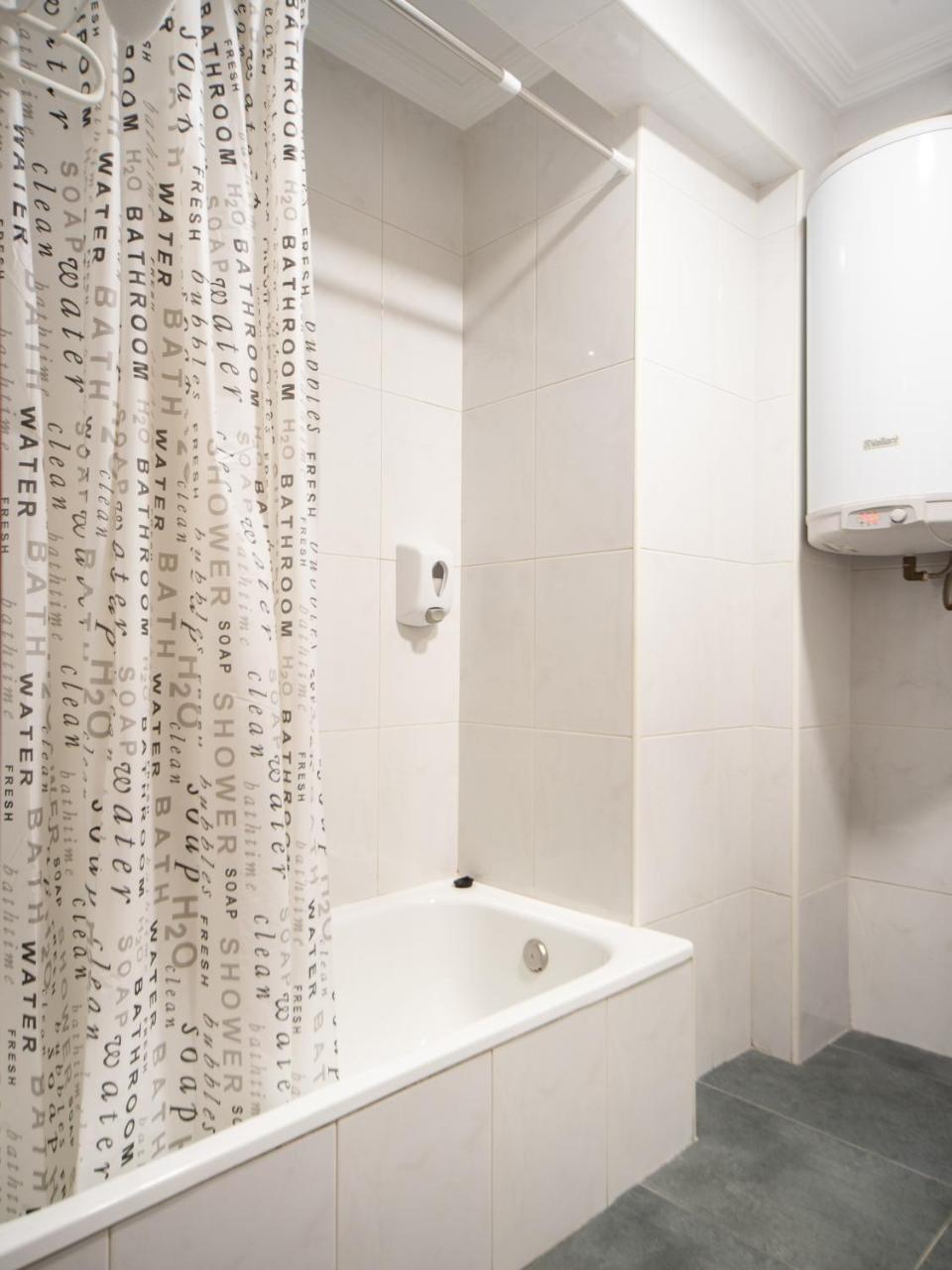 Hostal Uria Salamanca Luaran gambar