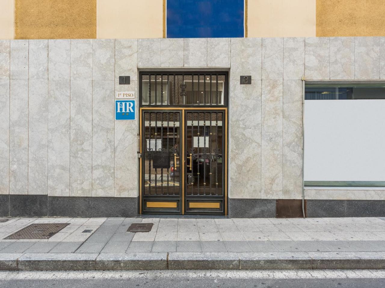 Hostal Uria Salamanca Luaran gambar