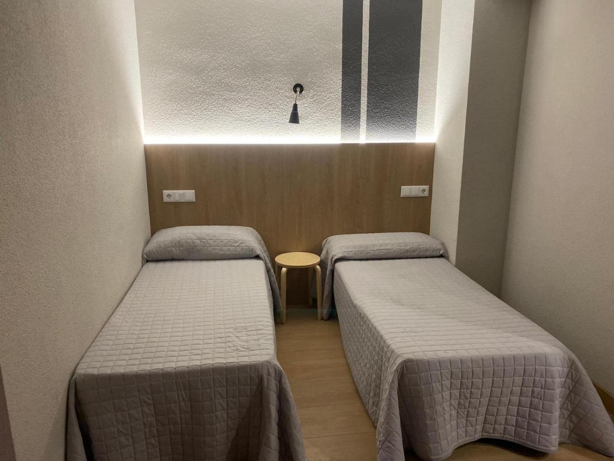 Hostal Uria Salamanca Luaran gambar